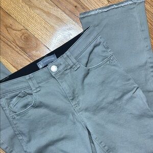 Wit&Wisdom Jeans Gray Distressed Ankle Skinny Jeans Size 2